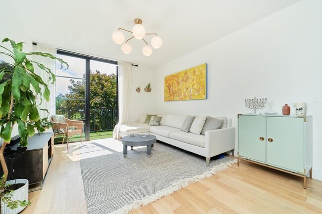 Foto del edificio - 2 bedroom in BROOKLYN NY 11230
