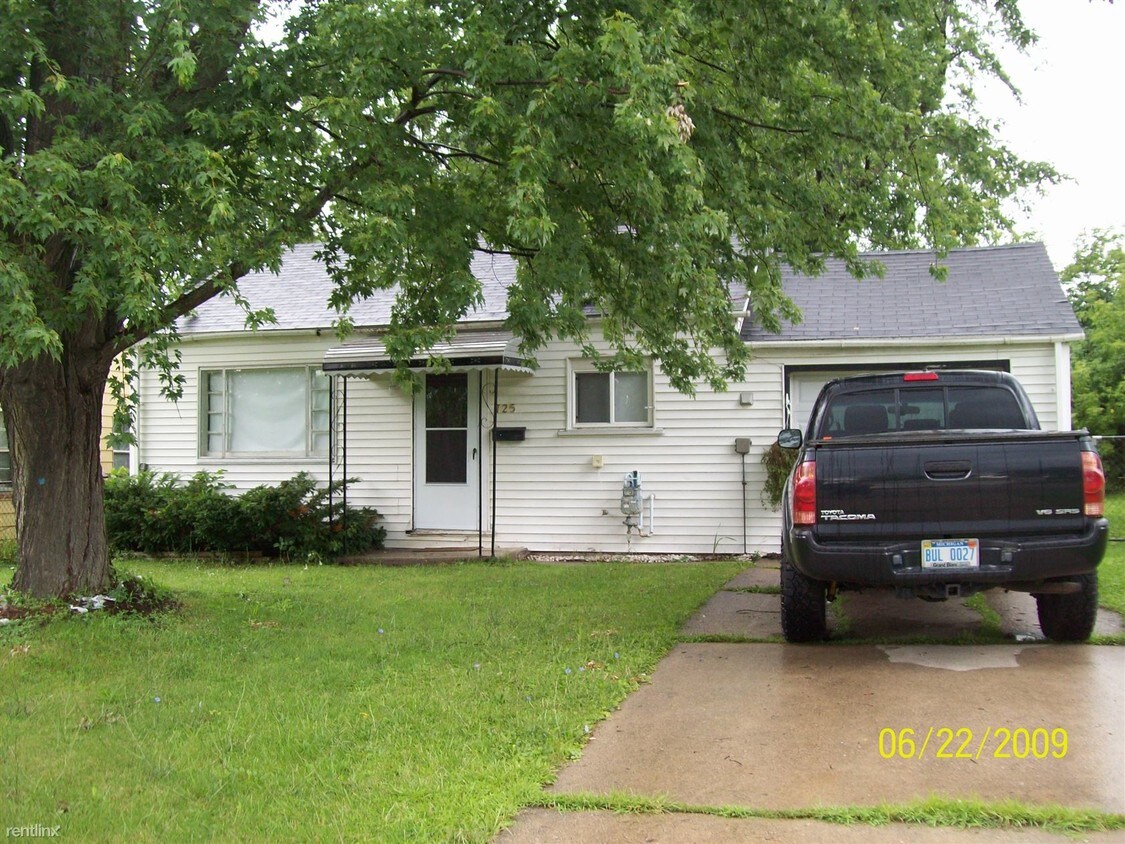 Primary Photo - 2 br, 1 bath House - 725 Louisa St