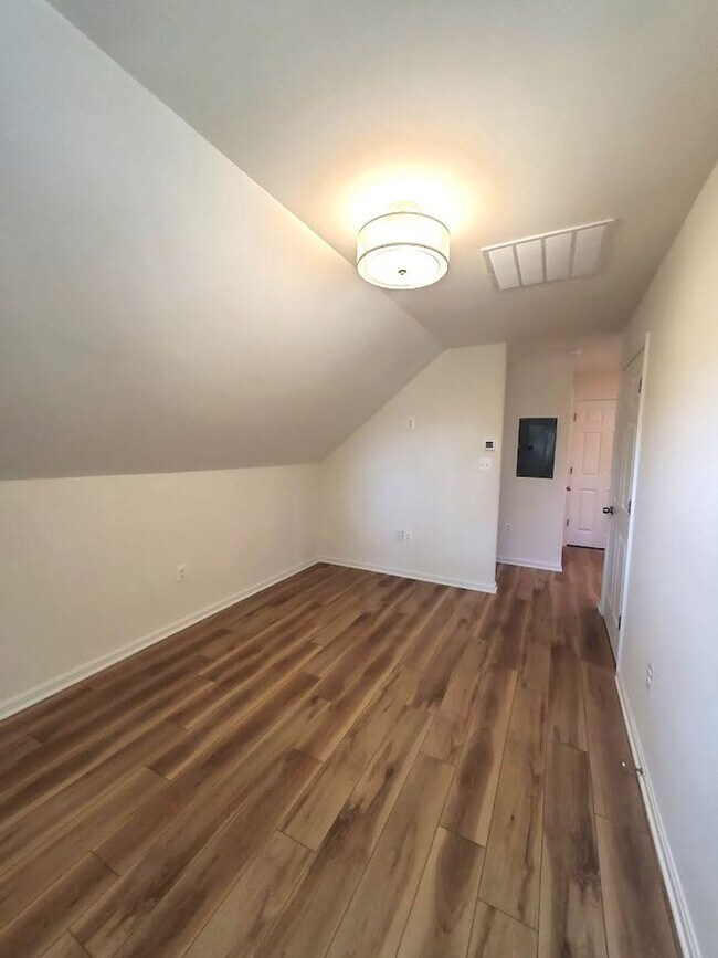 Photo - 5511 Carter Ave Apartment