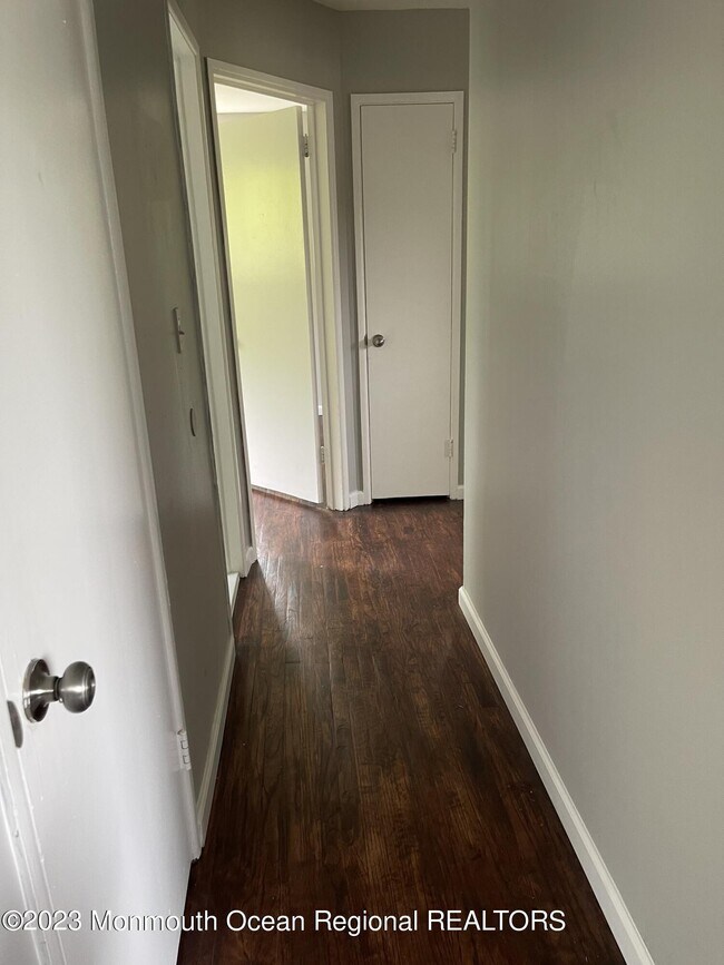 Foto del edificio - 20 Cornell Rd