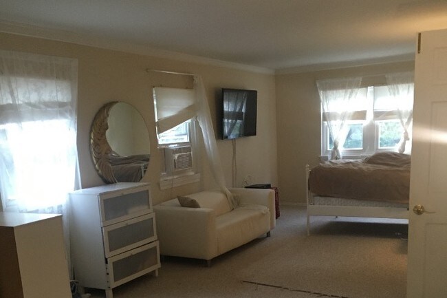 Foto del edificio - 30 Candlewood Dr