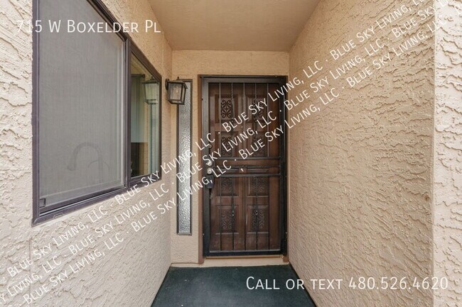 Building Photo - 715 W Boxelder Pl