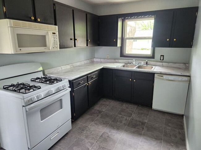 Building Photo - Cozy 2-bedroom house for Rent