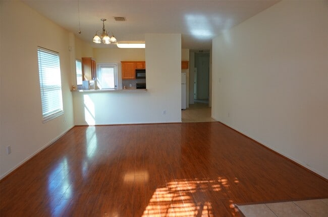 Building Photo - 2514 Hawks Rd