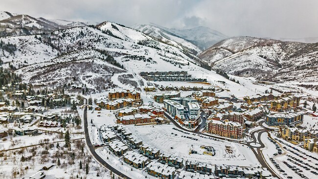 Foto del edificio - 3471 Ridgeline Dr