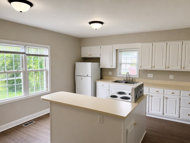 Foto del edificio - Three bedroom, 2.5 bath house in Graham