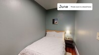 Foto principal - Private bedroom in 7 bed/2 bath Home