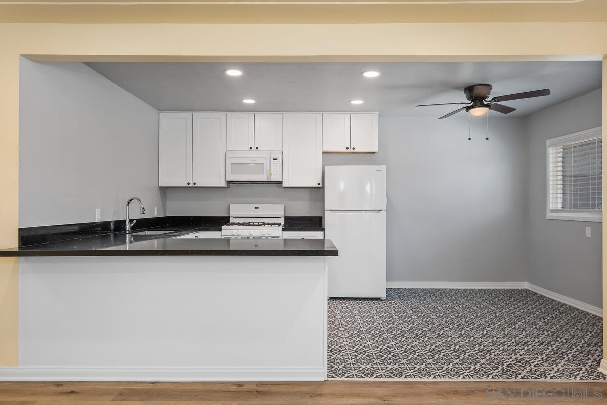 Foto principal - 6224 Stanley Ave