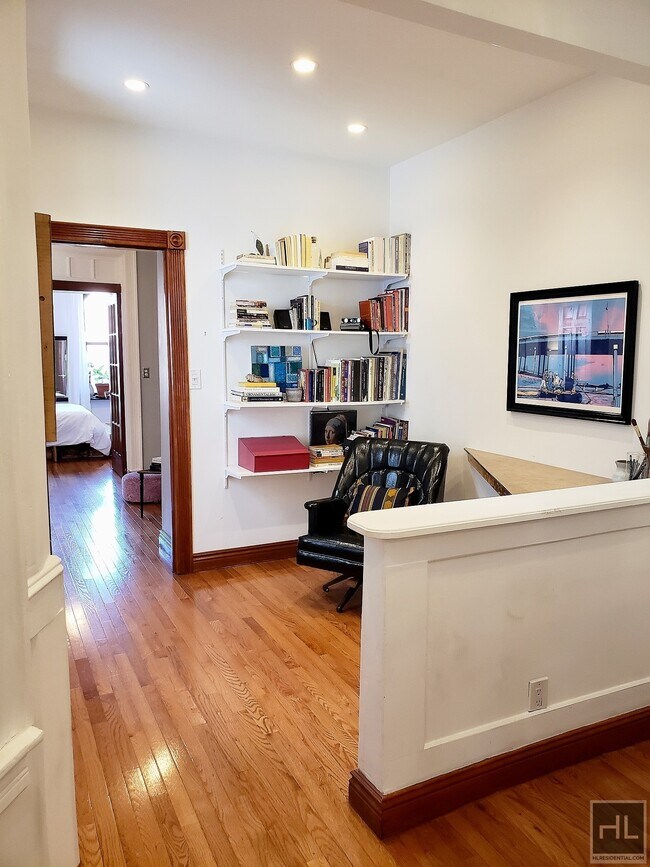 Foto del edificio - 420 E 119th St