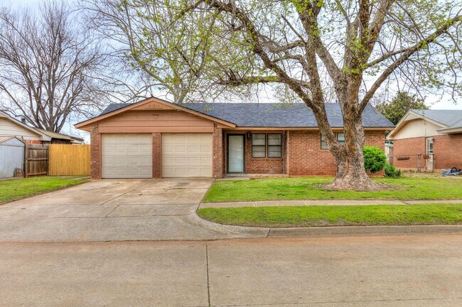 Photo - 347 West Cedar Drive House