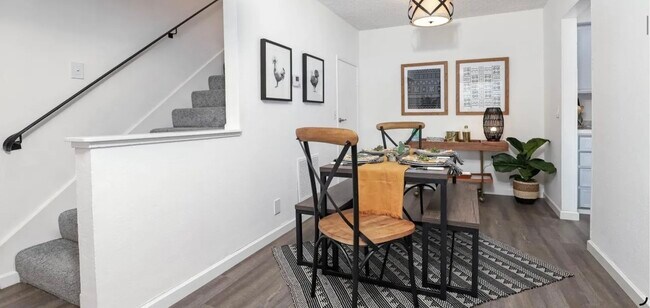 Building Photo - 1039 Mohr Ln