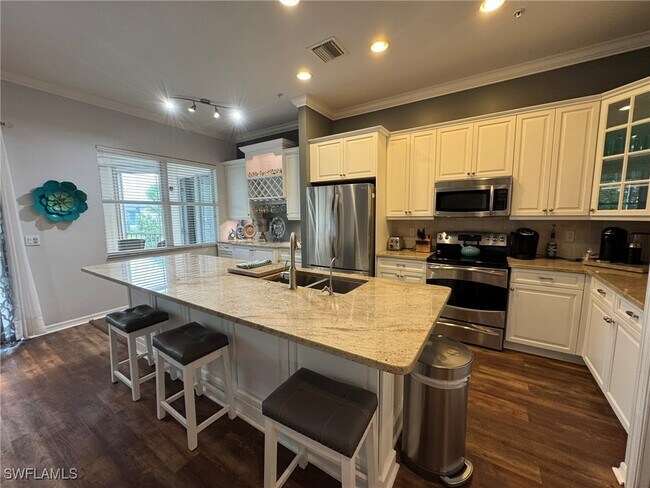 Foto del edificio - 21524 Taft Ct