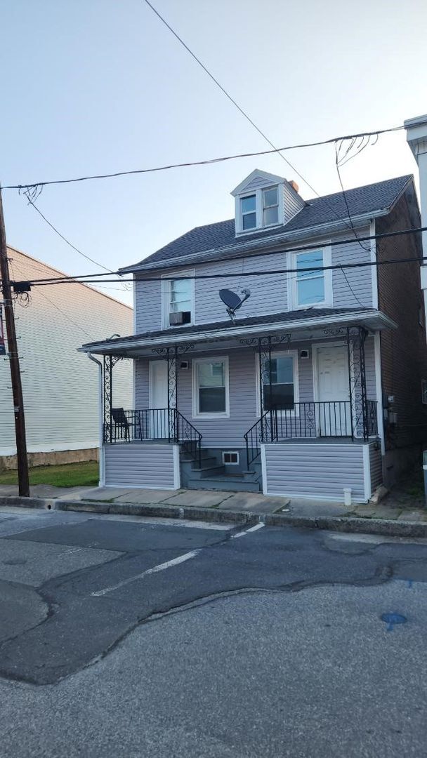 Foto del edificio - 3 bedroom 1 bathroom