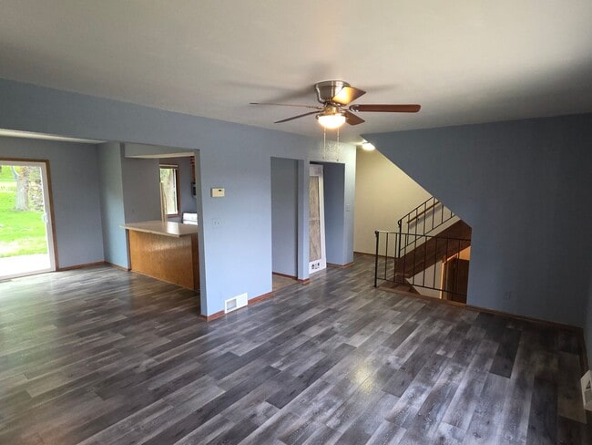 Building Photo - 3 bedroom Mukwonago townhome