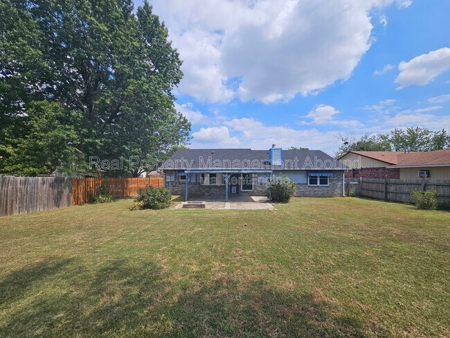 Foto del edificio - 7710 N 120th Ave E