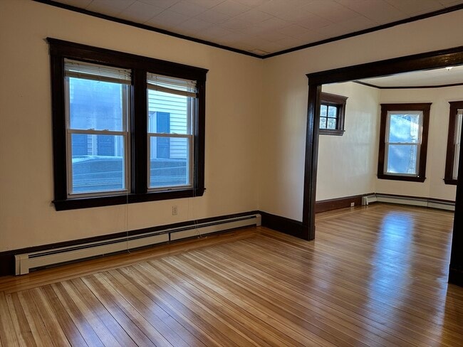 Building Photo - 58 Bower St