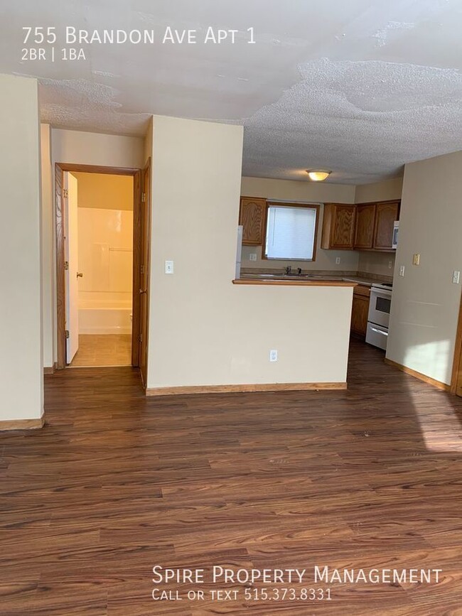 Building Photo - Hiawatha 2 bedroom 1 bath