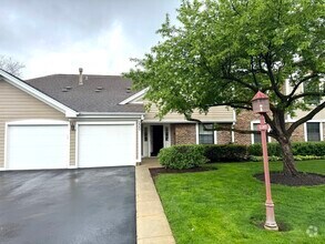 Building Photo - 220 Oak Knoll Ct
