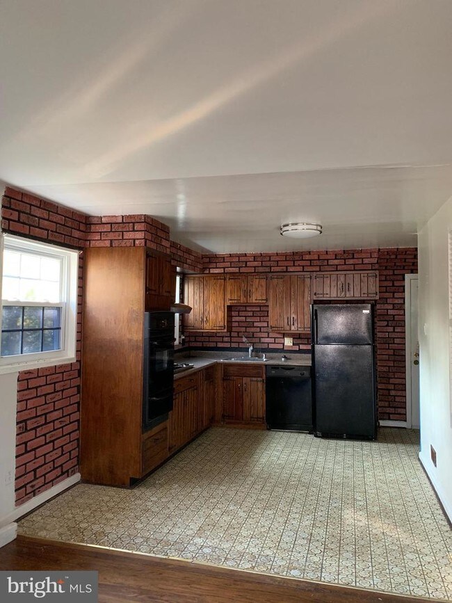 Building Photo - 12626 Farnell Dr