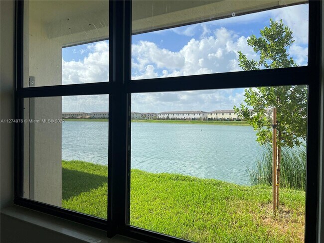 Foto del edificio - 10103 SW 231st Ln