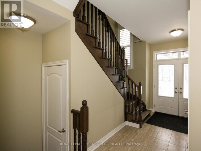 Photo du bâtiment - 30 Forsyth Crescent