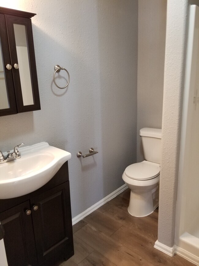 Building Photo - 117 Comanche Rd