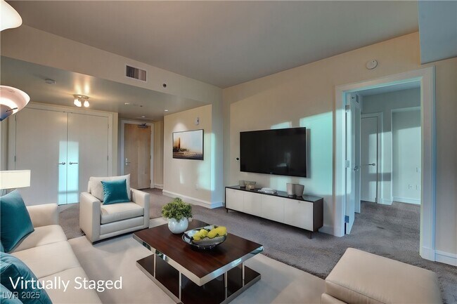 Building Photo - 2700 S Las Vegas Blvd