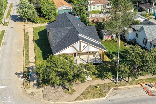 Building Photo - 1008 S 8th St