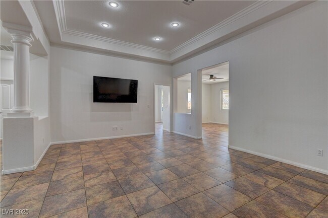 Foto del edificio - 10125 James Harbin Ave