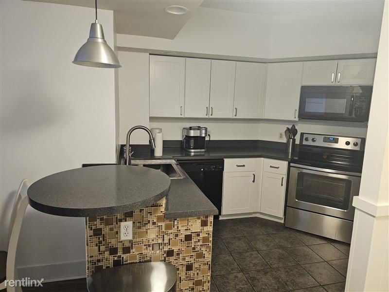 Primary Photo - 3 br, 2 bath House - 100 N Federal Hwy Apt...
