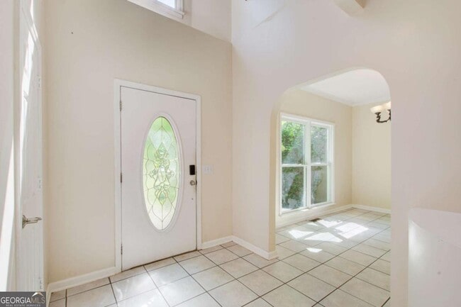 Building Photo - 2462 Empire Forest Dr