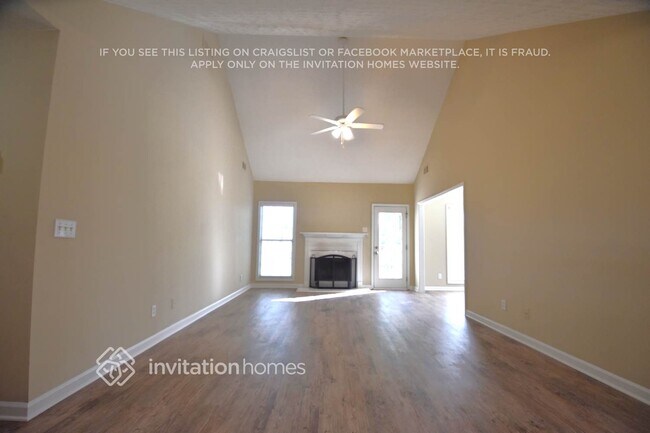 Foto del edificio - 1661 Hampton Walk Dr NE