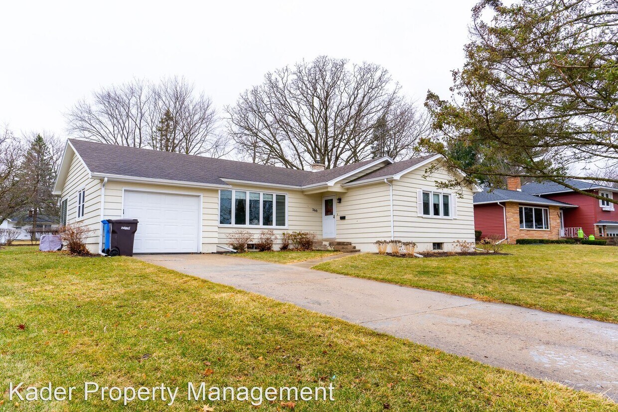 Primary Photo - 3 br, 2 bath House - 260 Kierstead Ln.