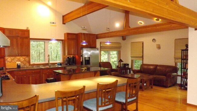 Building Photo - 325 Cafferty Rd
