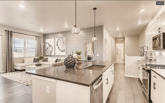 Kitchen with large island - 12538 Lake Trail St