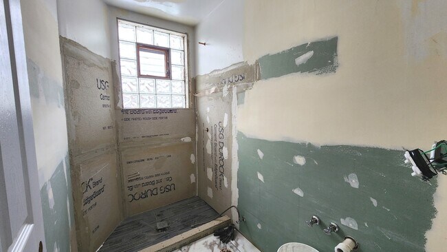 Foto del edificio - 222 W 31st St