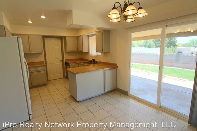 Building Photo - 3 br, 2 bath House - 1407 West 450 North