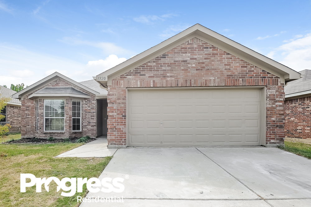 Primary Photo - 1320 Sierra Blanca Dr