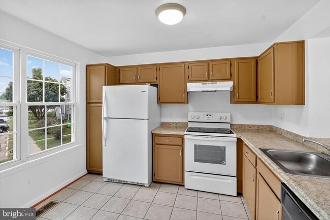 Building Photo - 14949 Enterprise Ln