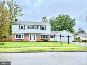 Building Photo - 13121 Memory Ln