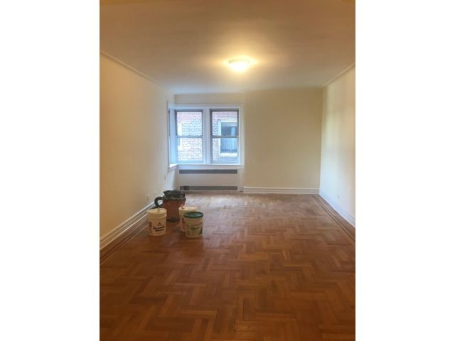 Foto del edificio - 111-20 76th Rd