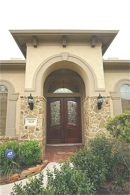 Building Photo - 5139 Hawthorne Bend Dr