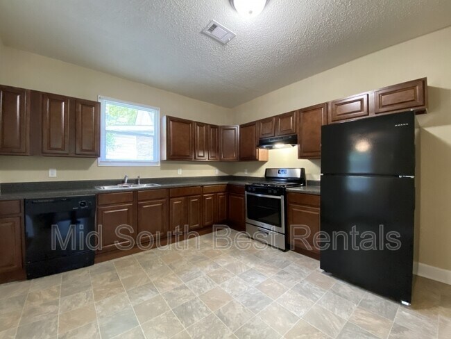 Foto del edificio - 1516 W Long 17th St