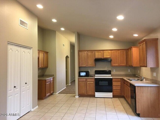 Foto del edificio - 25214 W Clanton Ave