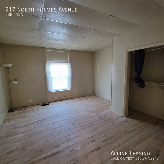 Building Photo - 217 N Holmes Ave