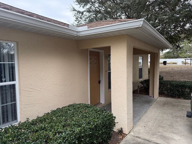 Building Photo - 2 Bedroom, 2 1/2 Bathroom Condo