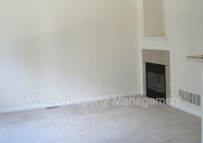 Foto del edificio - 2426 Parkfront Dr