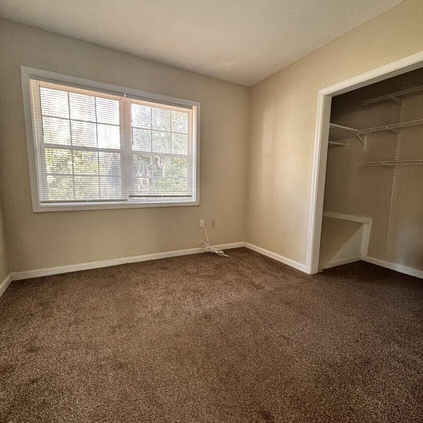 Building Photo - 5513 Playa Way