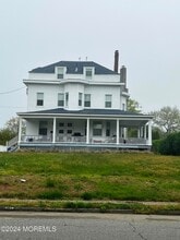 Building Photo - 255 Hollywood Ave