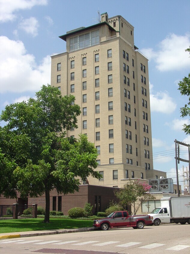 Vista desde el este en Barton Avenue - The Kyle
